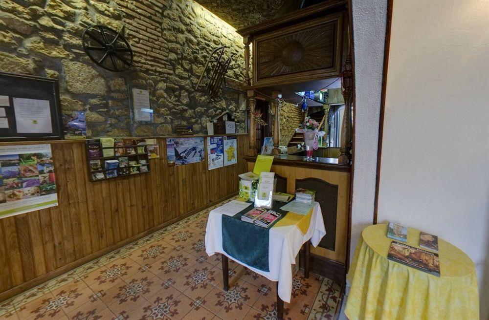 Hotel Du Soleil ديفون-ليه-بان، أين المظهر الخارجي الصورة