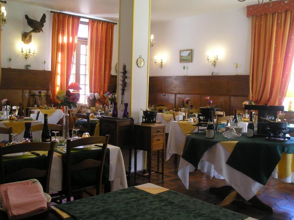 Hotel Du Soleil ديفون-ليه-بان، أين المظهر الخارجي الصورة